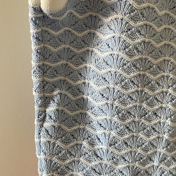 Petite studio knit top. Size M - Picture 5 of 5